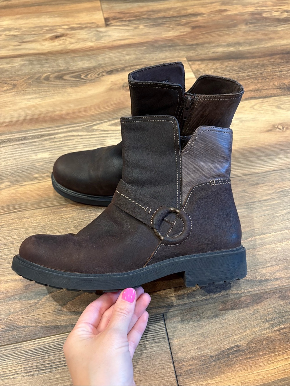 Clark’s Opal Rose Ankle Boots Women’s size 8.5 Wide brown leather